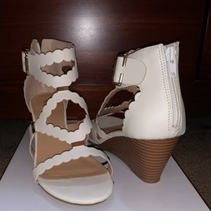 XOXO white Scottie wedges
